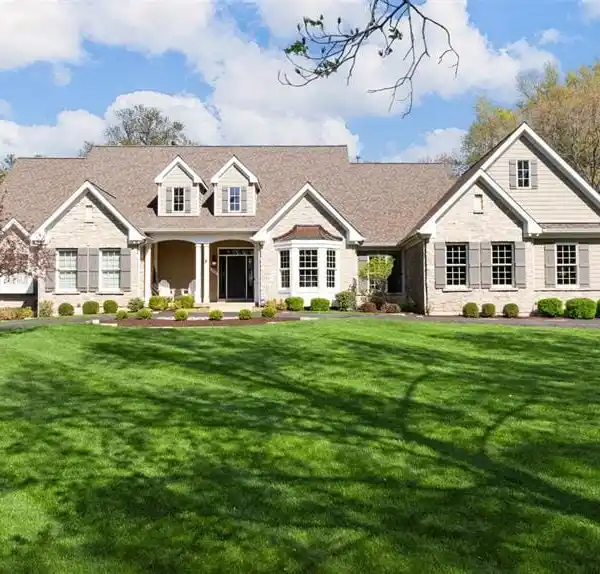 TIMELESS ELEGANCE WITH MODERN COMFORTS