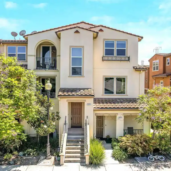 GORGEOUS FORMER MODEL HOME