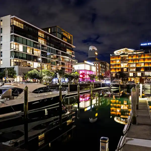 SUMPTUOUS TWO BEDROOM APARTMENT ASIDE HARBOUR