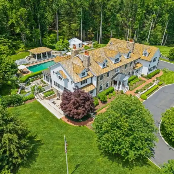 STUNNING RENOVATED MENDHAM ESTATE