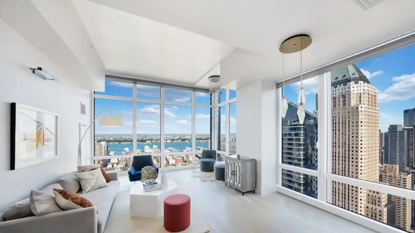 An Aerie Nest Above Midtown Manhattan