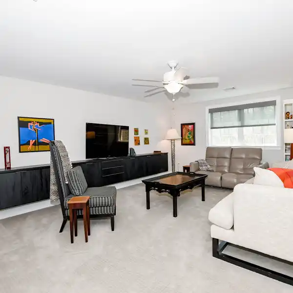 THE COUNTRY CLUB LIFESTYLE AT THE BAY CLUB