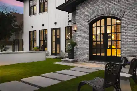 A Perfect Blend of Functionality and Style