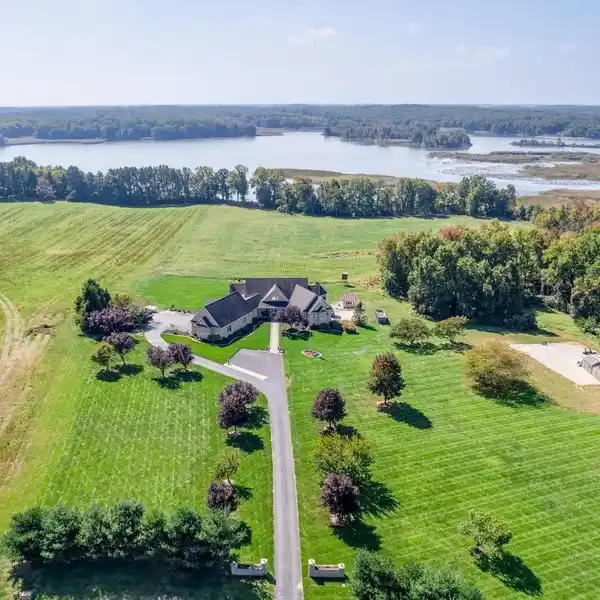 SPRAWLING RANCH ON OVER 19 ACRES