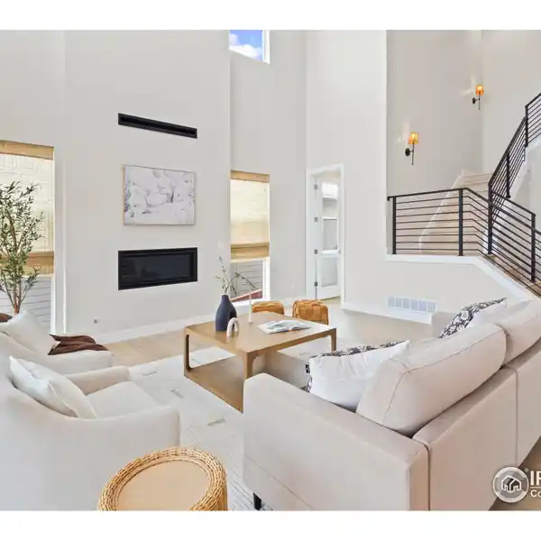 LUXURY AND CONVENIENCE IN RAINDANCE