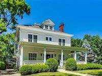 MAGNIFICENT PROPERTY IN COVETED SOUTHEAST HINSDALE