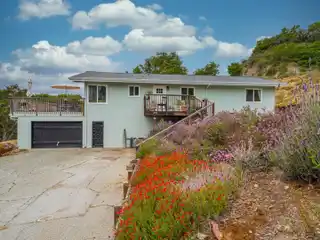 Well-crafted Home in Gated Allan Lane