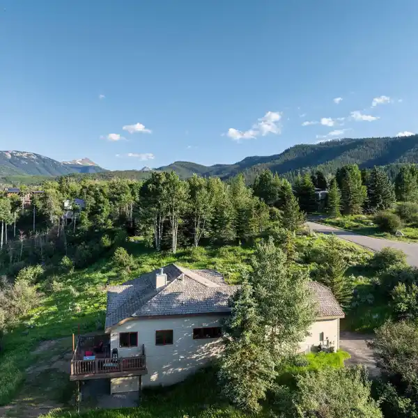 EXTRAORDINARY VIEW PROPERTY