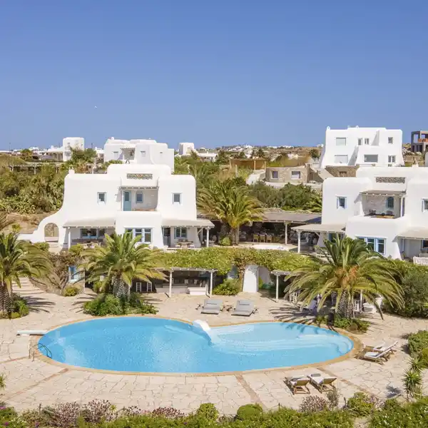 LUXURY RENTAL WITH STUNNING SEA VIEWS