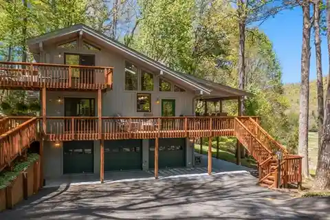 Fantastic Home with Mountain and Golf Views