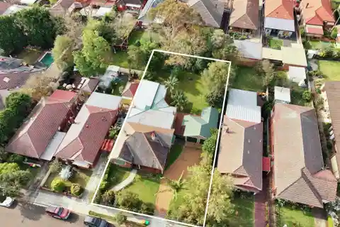 Recently Refreshed Double Brick Federation Residence