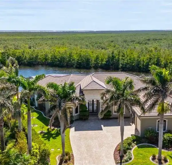EXQUISITE LUXURY IN THE ESTATES OF HARBOUR PRESERVE