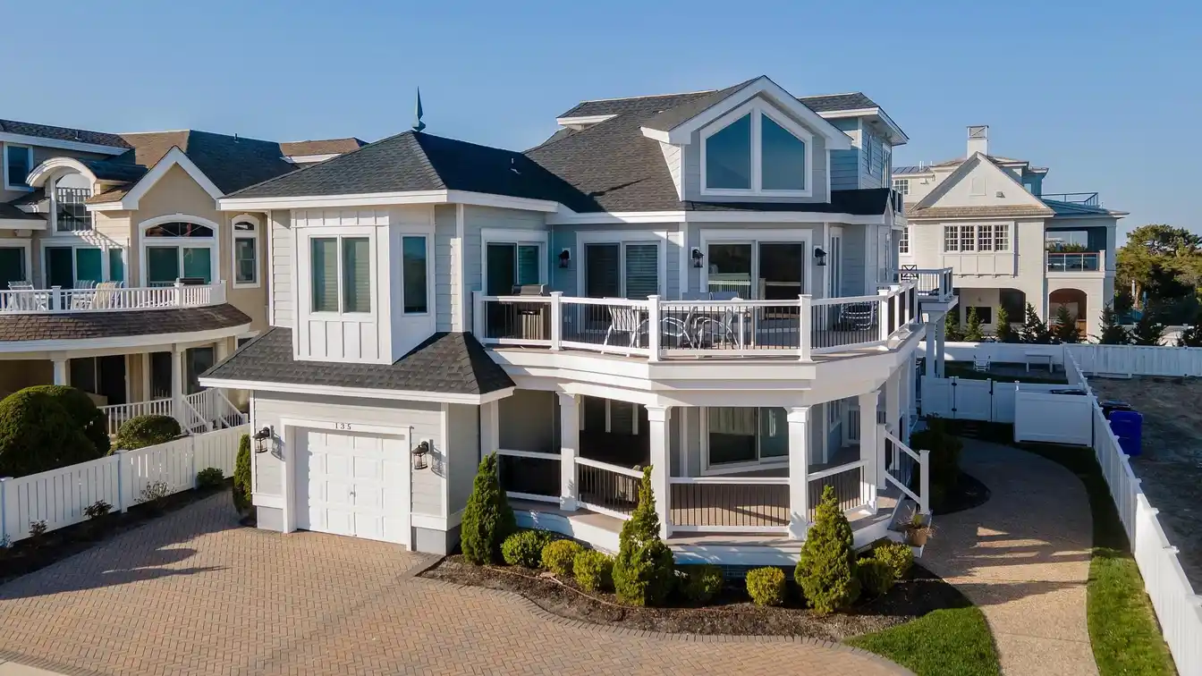 Magnificent Home Steps to the Beach