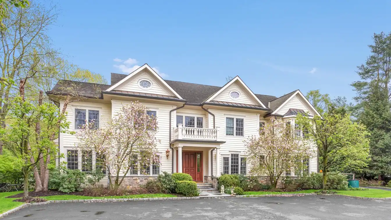 Elegant Colonial Home on a Flat Acre