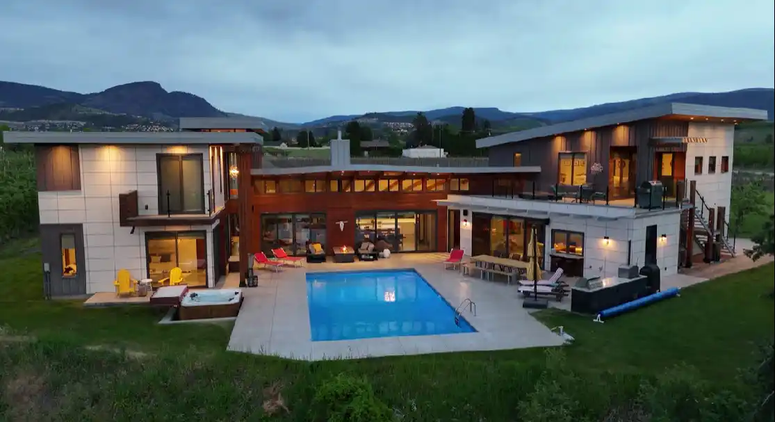 Expansive Private Retreat