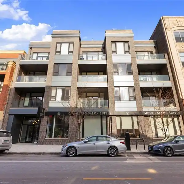 GORGEOUS HOME WITH STUNNING ROOFTOP PATIO
