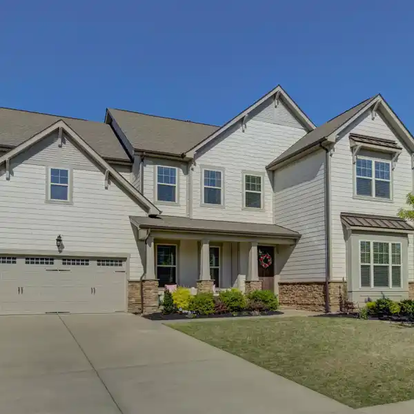 STATELY HOME IN A GATED COMMUNITY