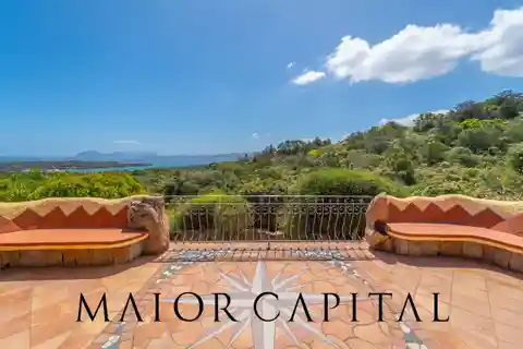 Gorgeous Villa with Forever Views