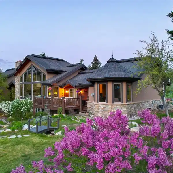 DREAM RETREAT JUST OUTSIDE STEAMBOAT SPRINGS