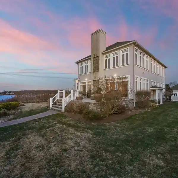 EXCEPTIONAL WATERFRONT ESTATE