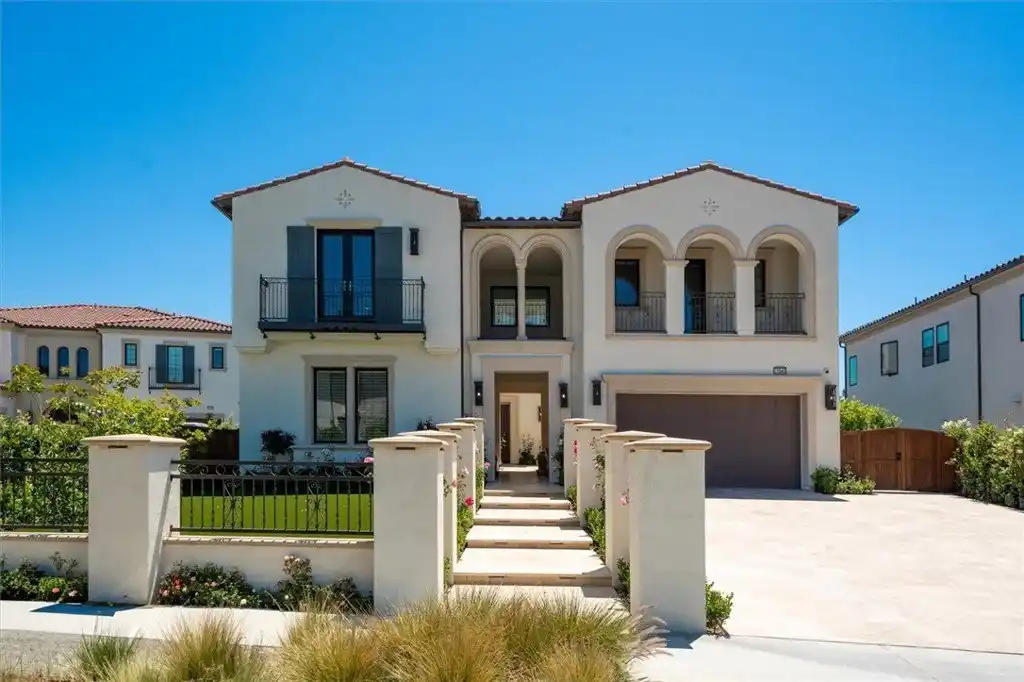 The Crown Jewel of an Exclusive Community