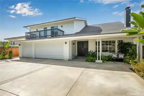 Resort-Like Gated Golf Course Home