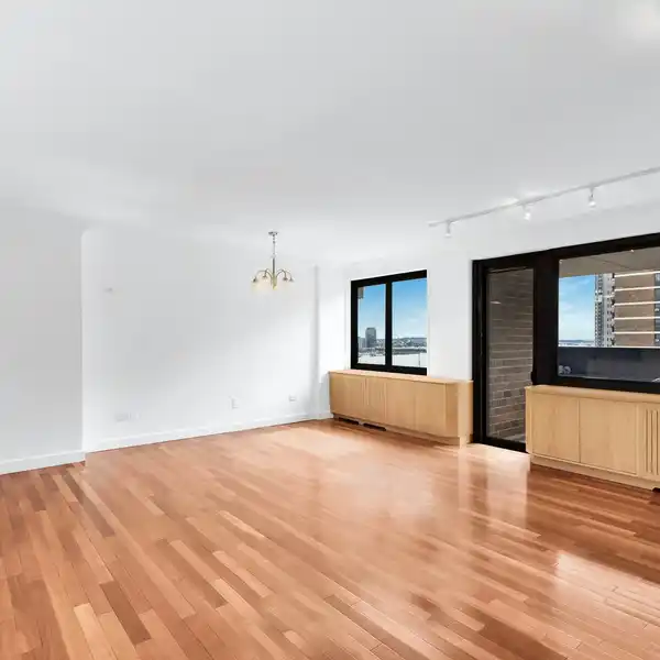 STUNNING SUN-FILLED HOME WITH RIVER VIEWS AND PRIVATE TERRACE