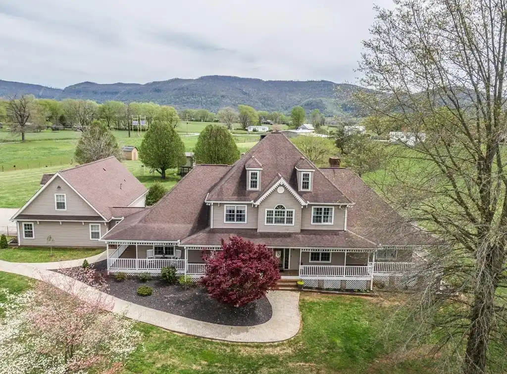 Special Sequatchie Valley Estate