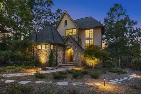 Exquisite Mountain Living