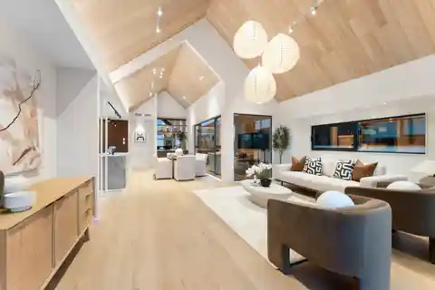 Contemporary Residence Crafted by Award-Winning Architect