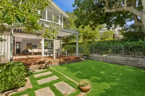 A Seamless Blend of Elegance and Modern Comfort