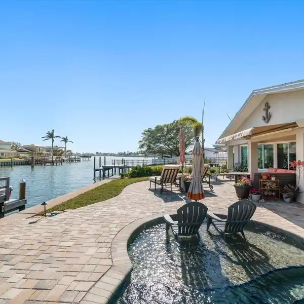 IMPECCABLE HARBOR HILLS HOME