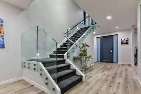 Exquisite Sanctuary in Coveted Neighbourhood