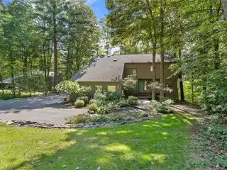 Custom Contemporary on Snooks Pond