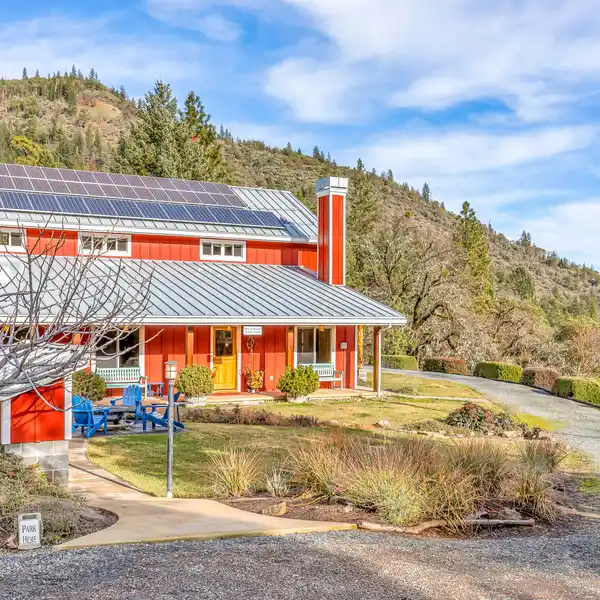 REFINED CUSTOM VIEW HOME ON 95 ACRES