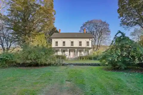 Timeless Craftsmanship Meets Contemporary Comfort