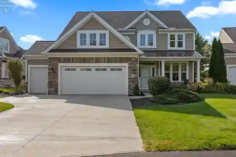 Luxury Meets Low-Maintenance Living on the Shores of Lake Erie