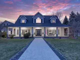 Modern Cape Cod Estate in the Colony