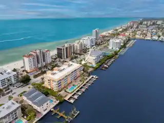 Stylish Residence Offering the Ultimate Naples Lifestyle