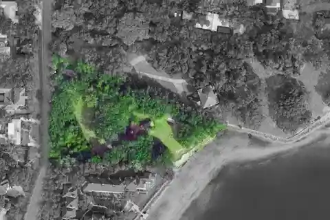 Rare Waterfront Property