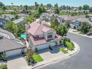 Beautiful Five Bedroom Home in Gated Canyon Crest Estates