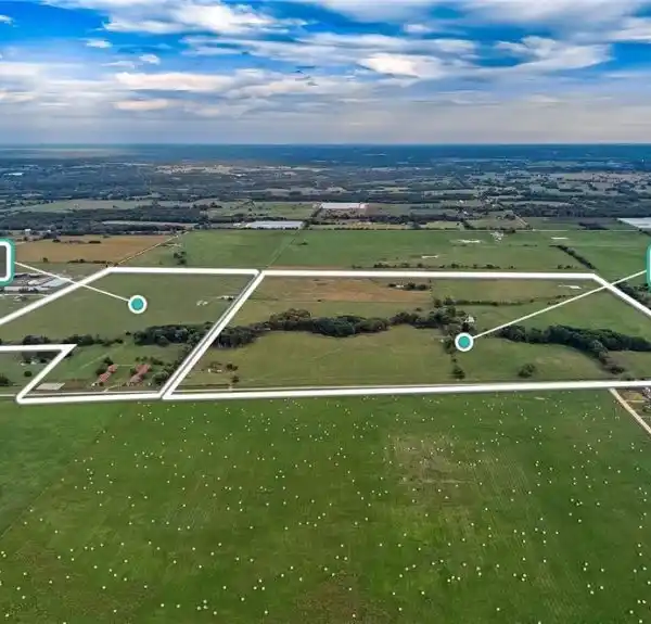 278 STUNNING ACRES SITUATED JUST OUTSIDE OF GRAVETTE