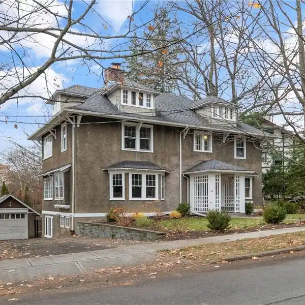 GORGEOUS HOME IN THE HEART OF CORNELL HEIGHTS