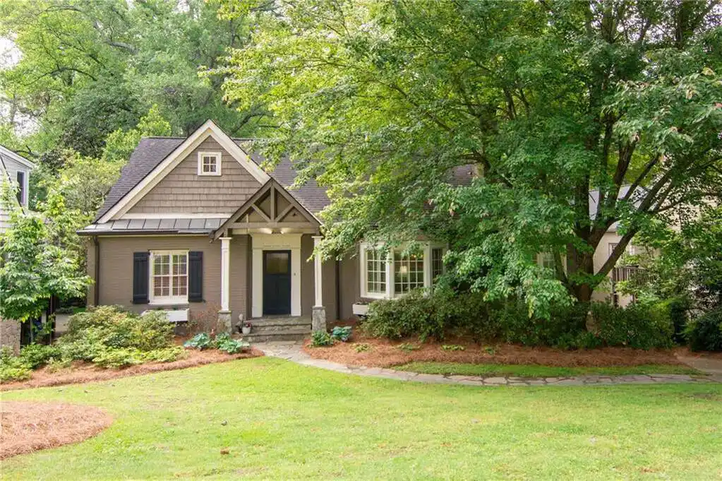 Inviting Classic Cottage in Peachtree Park
