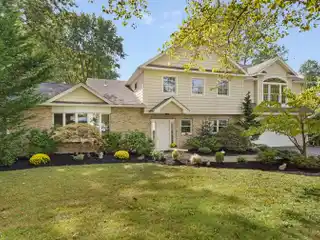 Elegant Craftsmanship Meets Modern Sophistication