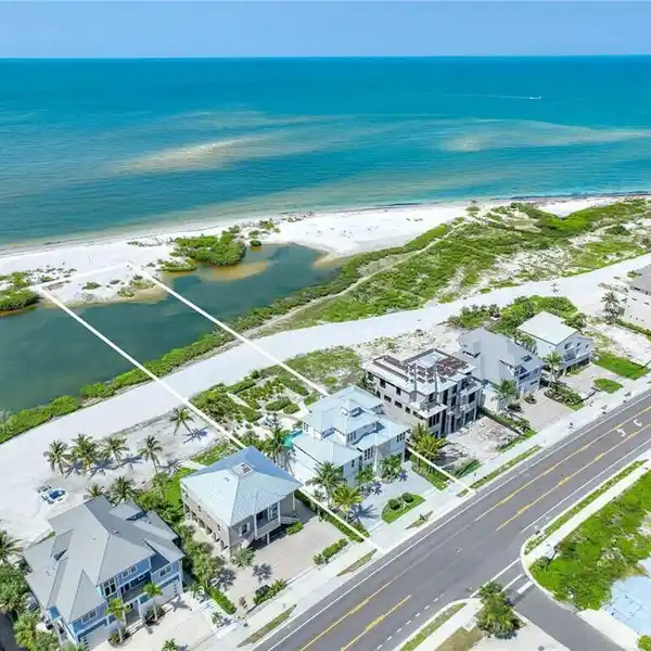 NEWLY REMASTERED COASTAL LIVING CUSTOM POOL HOME