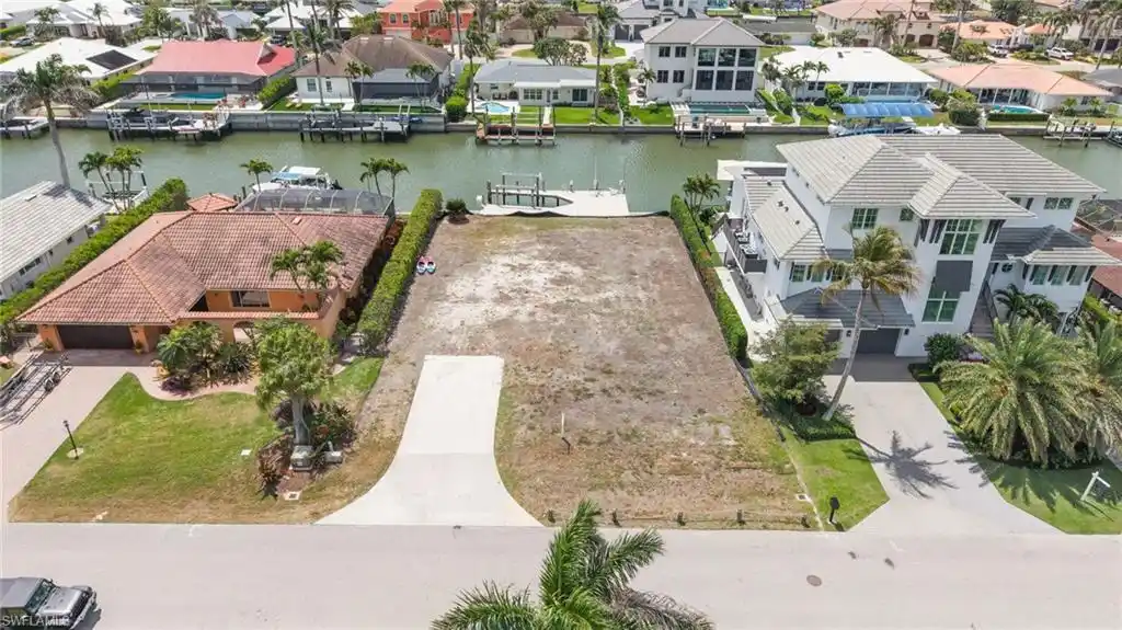 Rare Waterfront Lot