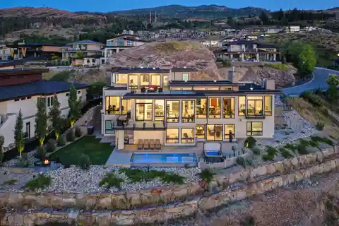 Architectural Lakeview Masterpiece