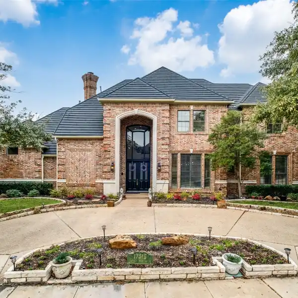 STRIKING CUSTOM HOME IN BENT TREE NORTH