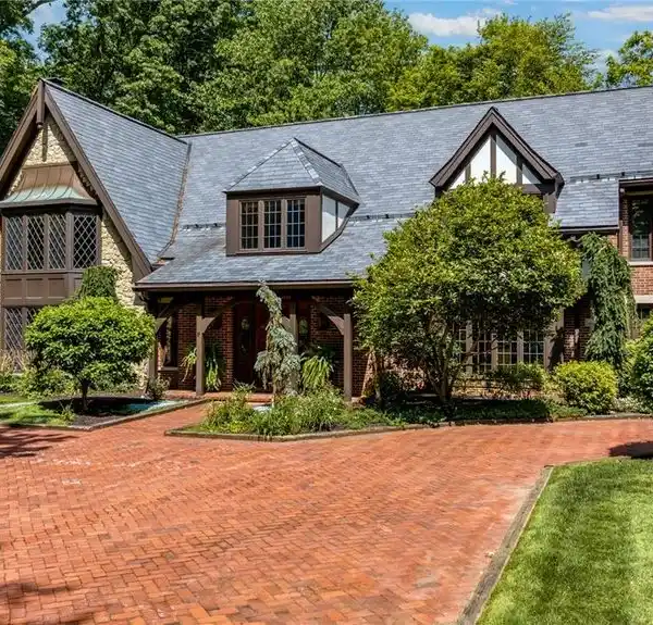 MAGNIFICENT ENGLISH MANOR HOME
